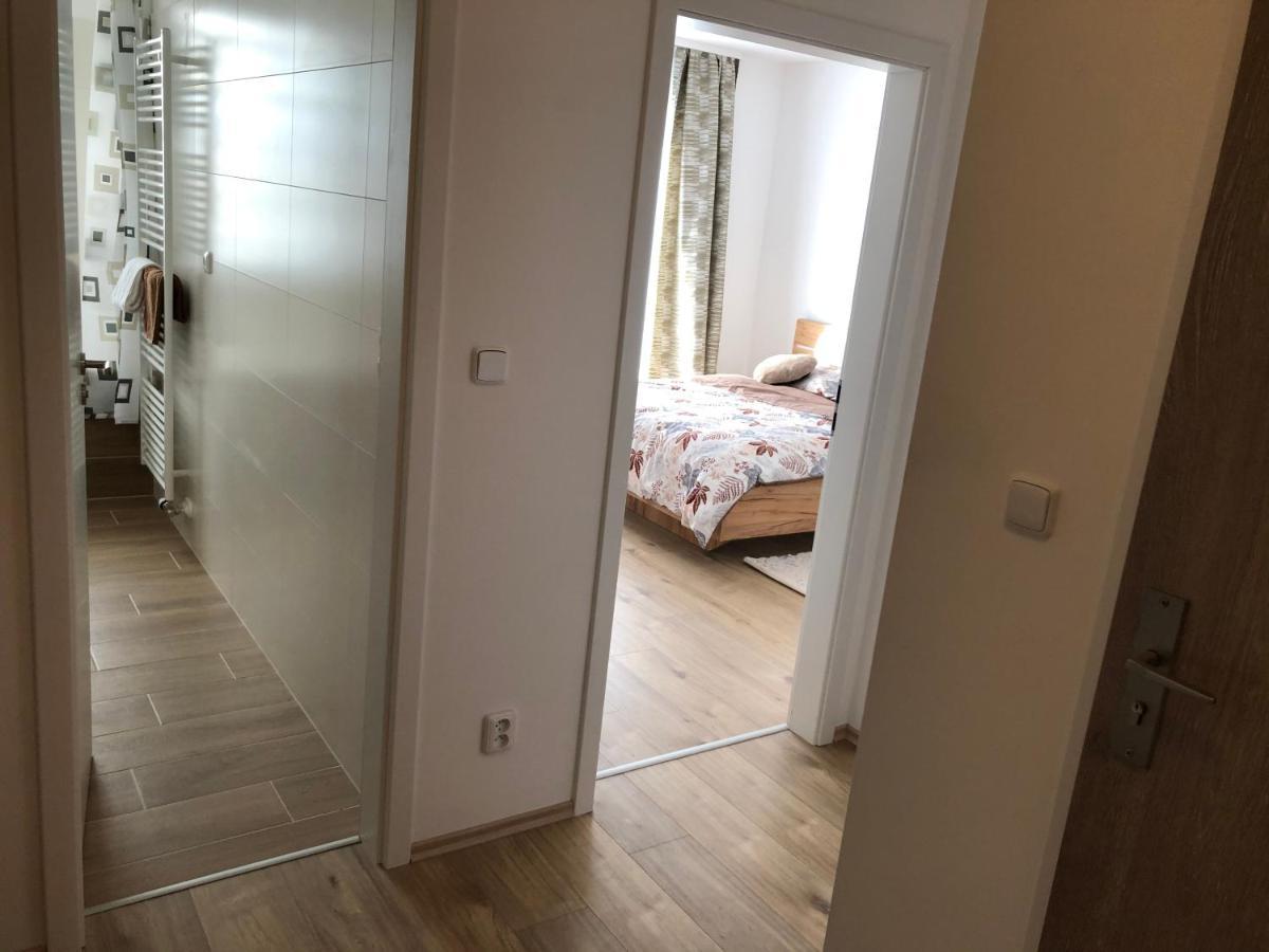 Tatra Billetee Apartman S Luxusnym Vyhladom Na Vysoketatry A Sukromnym Wellness Poprad Exterior photo