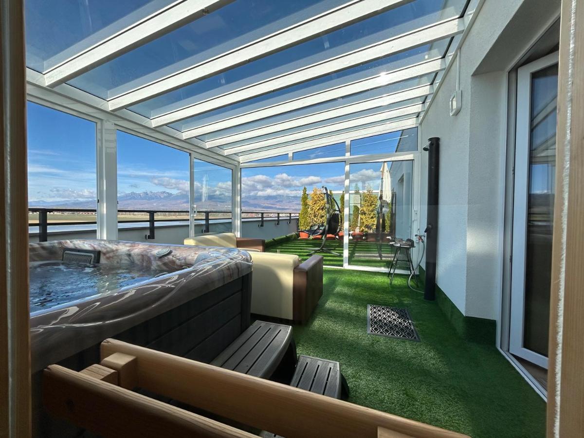 Tatra Billetee Apartman S Luxusnym Vyhladom Na Vysoketatry A Sukromnym Wellness Poprad Exterior photo