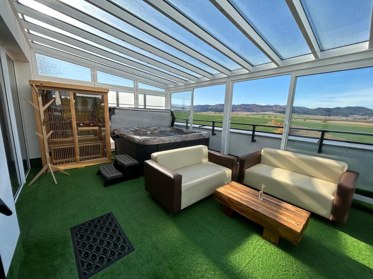 Tatra Billetee Apartman S Luxusnym Vyhladom Na Vysoketatry A Sukromnym Wellness Poprad Exterior photo