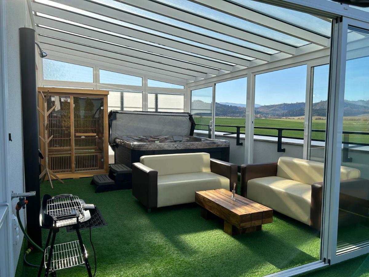 Tatra Billetee Apartman S Luxusnym Vyhladom Na Vysoketatry A Sukromnym Wellness Poprad Exterior photo
